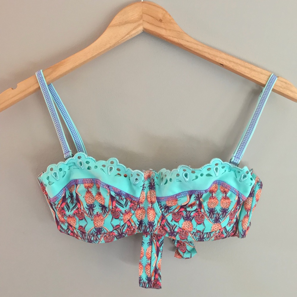 Bikini top
